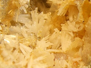 Strontianite   -    Piagnolo, Enza Valley, Emilia, Italy