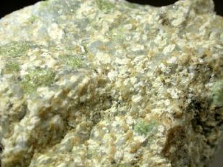 Tobermorite   -   Crestmore quarries , Ca  USA
