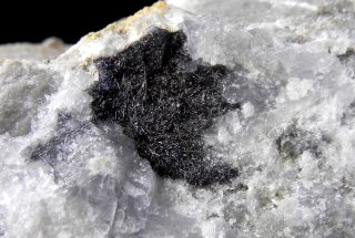 Chovanite robinsonite - Monte Arsiccio Lucca I