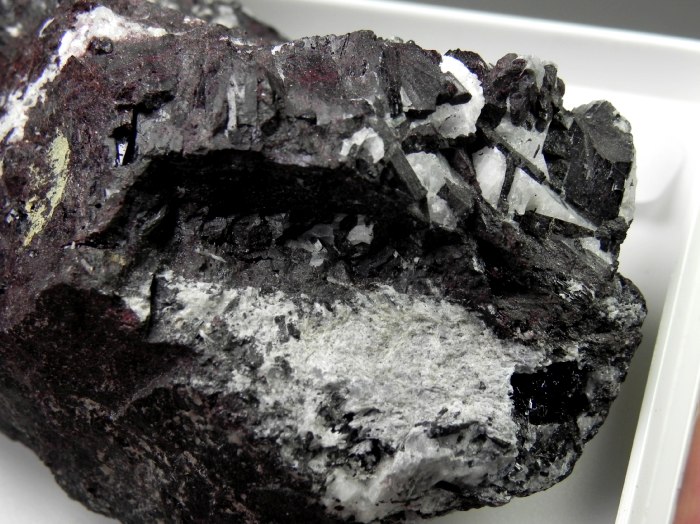 Piemontite  -Prabornaz Mine, Saint-Marcel, Aosta I