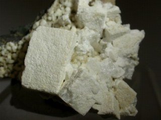 Chabasite  -   Moonen Bay, Dunvegan, Duirinish, Sky Island, Scotland, UK