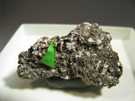 Mckelveyite-(Y) - Poudrette quarry, Mont Saint-Hilaire, Montérégie, Québec, Canada