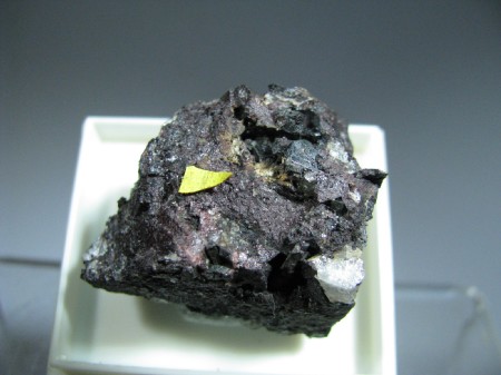 Piemontite - Tjålme, Ultevis, Lappland, Sweden