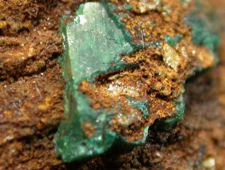 Euchroite     -  Lubietova-Svatoduska,   dep Lubietova  SK