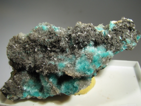 Aurichalcite, Hemimorphite - Hilarion Mine, Lavrion District, Attikí, Greece